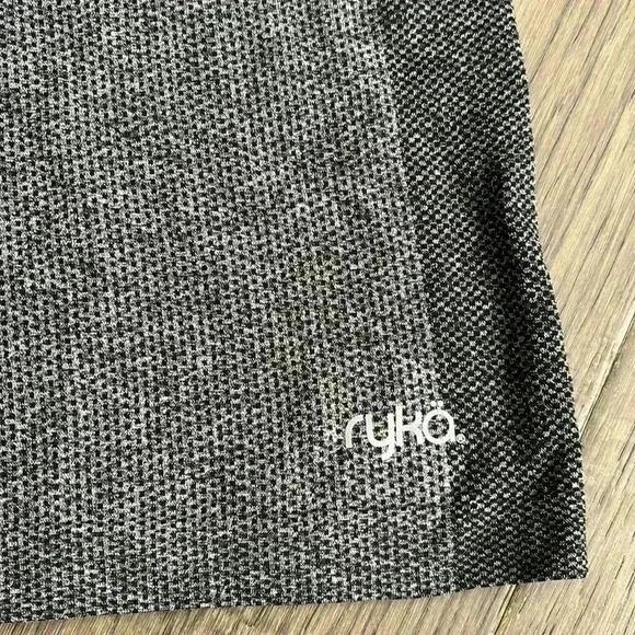 Ryka | Grey fit seamless fitness t-shirt - Picture 3 of 9